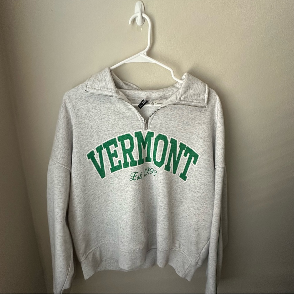 Divided H&M brand casual quarter zip sweater